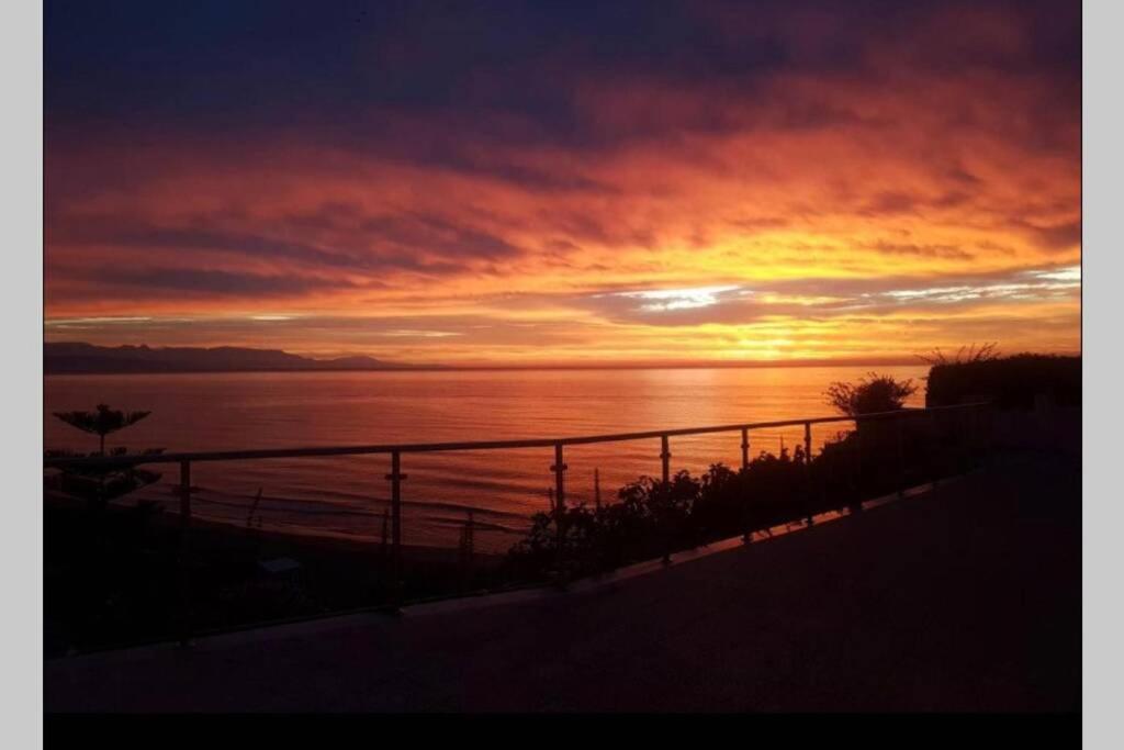 Amazing Frontline Sea Views Studio Apartment Castillo Del Vigia Torremolinos Extérieur photo